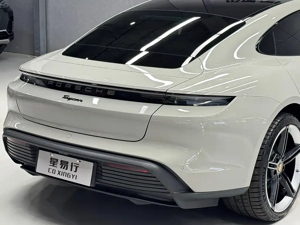 Porsche Taycan 2022 — фото 14