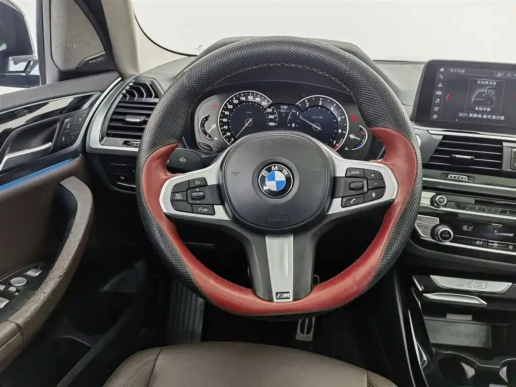 BMW X3 2019 — фото 11