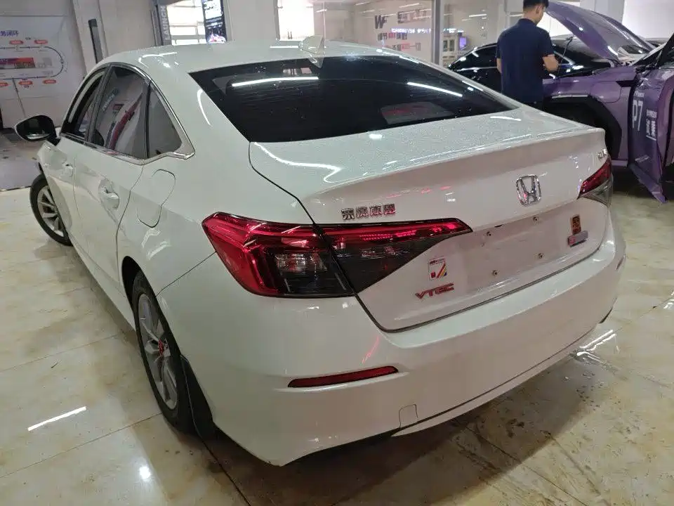 Honda Civic 2023 — фото 15