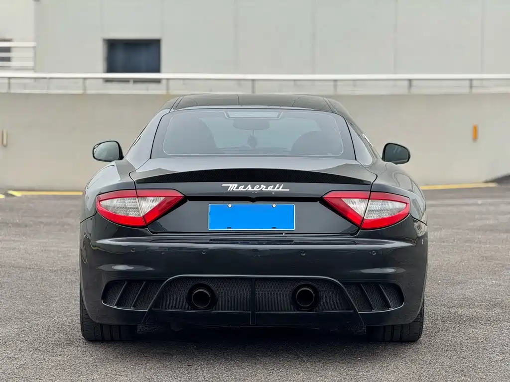 Maserati GranTurismo 2015 — фото 6