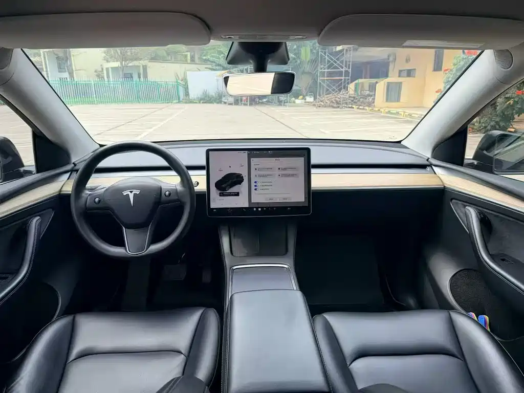 Tesla Model Y 2021 — фото 9