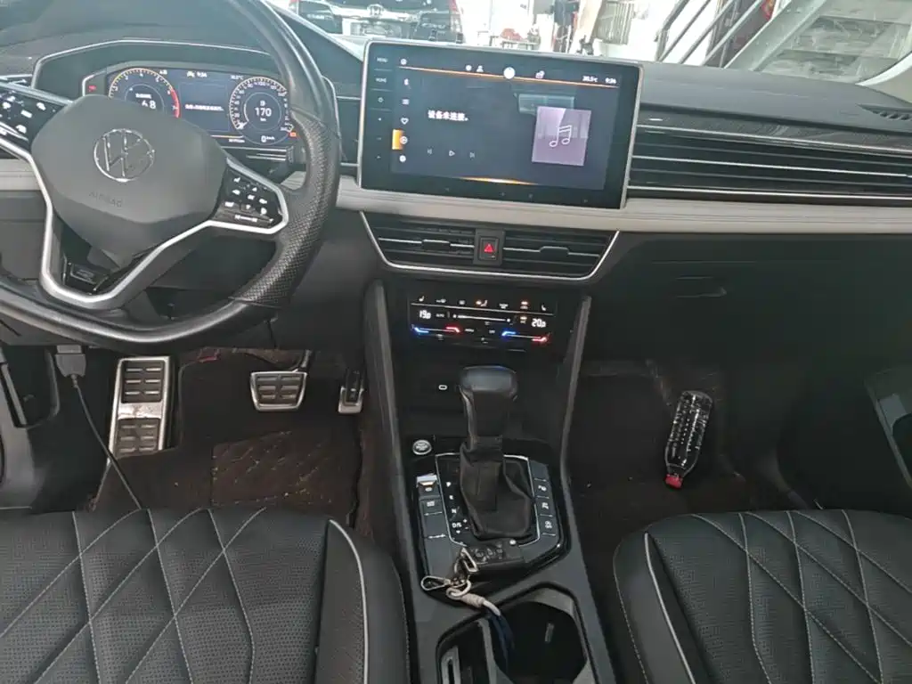 Volkswagen Tiguan L 2023 — фото 13