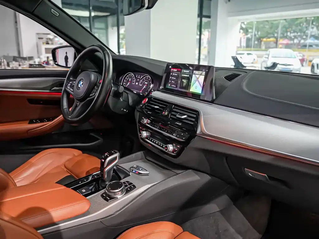 BMW M5 2019 — фото 13