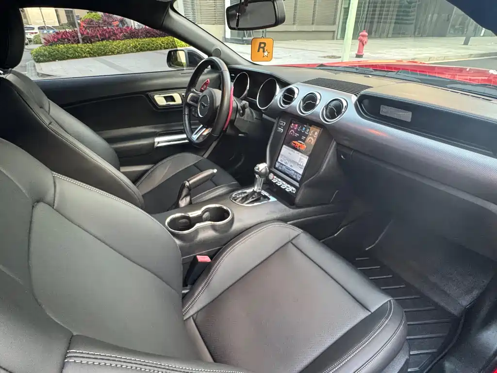 Ford Mustang 2015 — фото 24