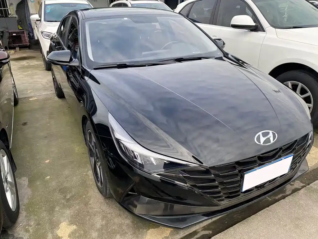 Hyundai Elantra 2020 — фото 3