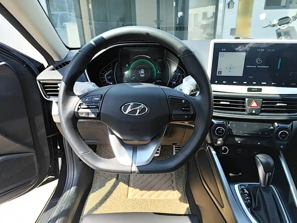 Hyundai Festa 2019 — фото 11