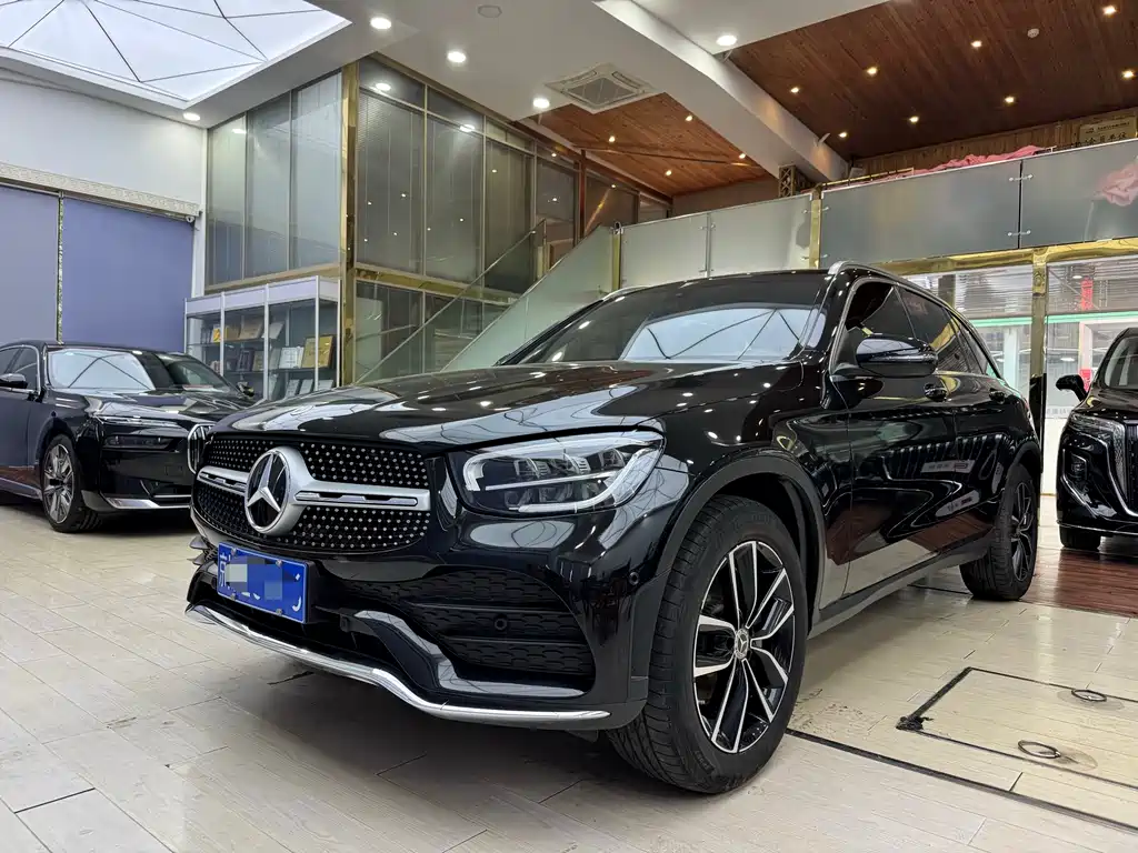 Mercedes-Benz GLC 2022 — фото 1