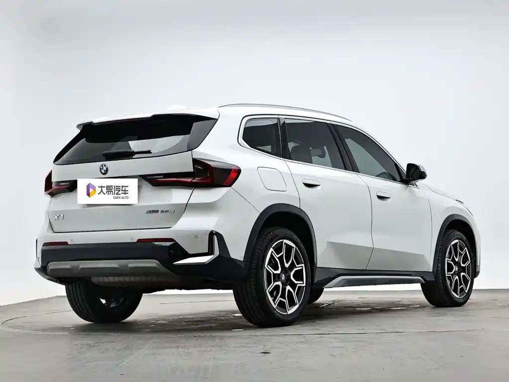 BMW X1 2024 — фото 3