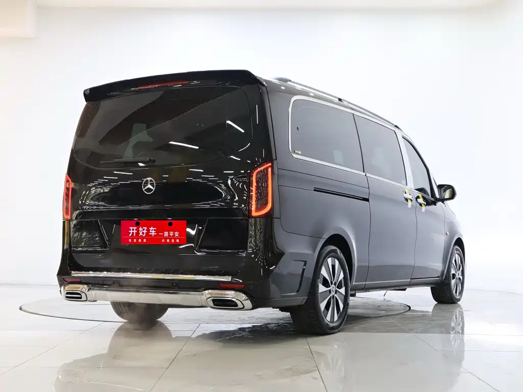 Mercedes-Benz Vito 2023 — фото 4