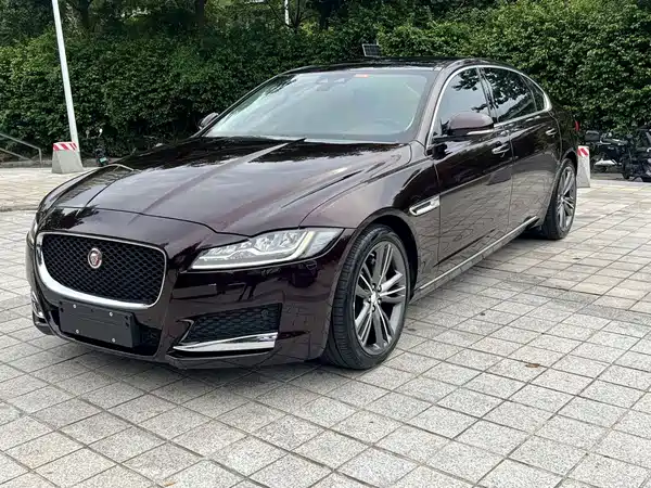 Jaguar XFL 2018