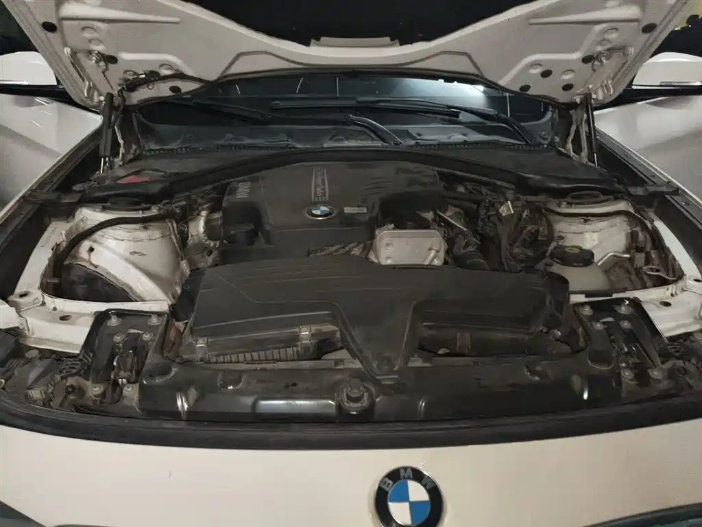 BMW 3 Series GT 2014 — фото 17