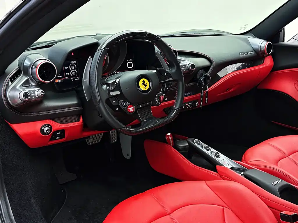 Ferrari F8 2022 — фото 14