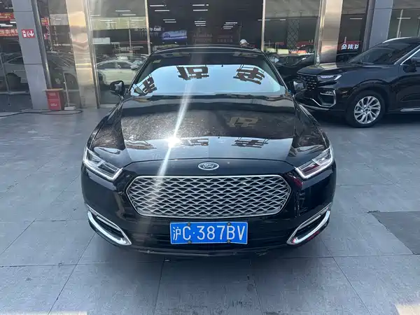 Ford Taurus 2019