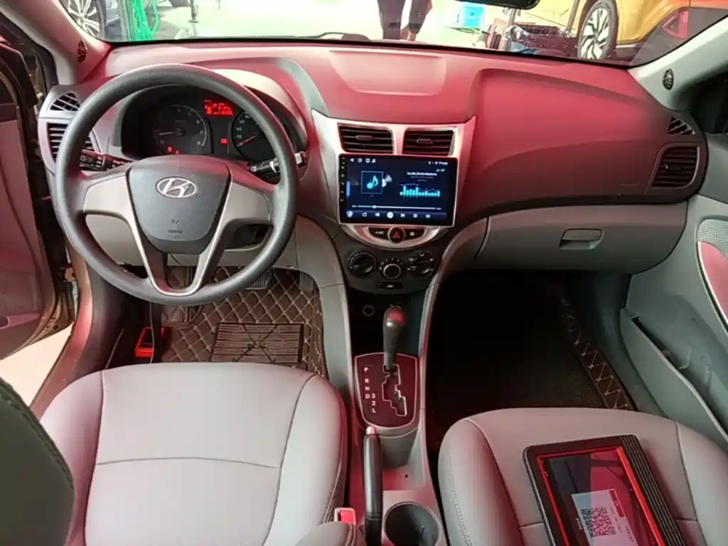 Hyundai Accent 2016 — фото 10