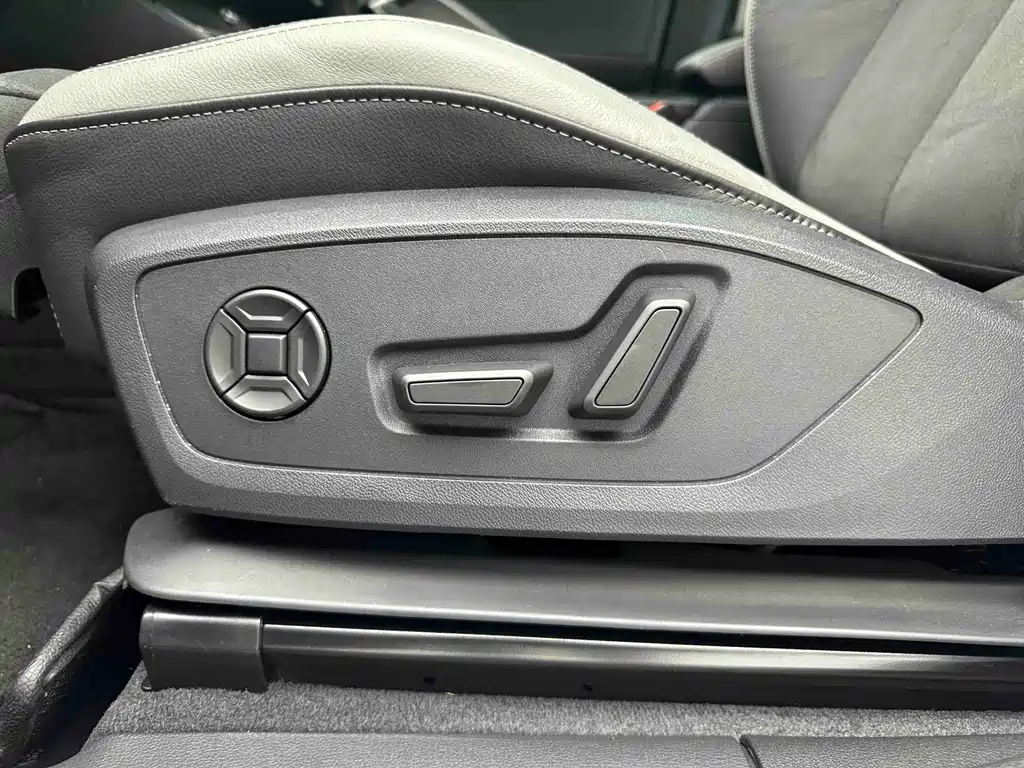Audi Q3 2022 — фото 11