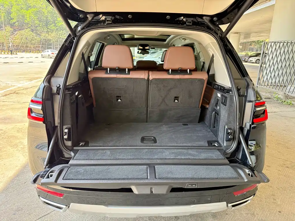 BMW X7 2023 — фото 18