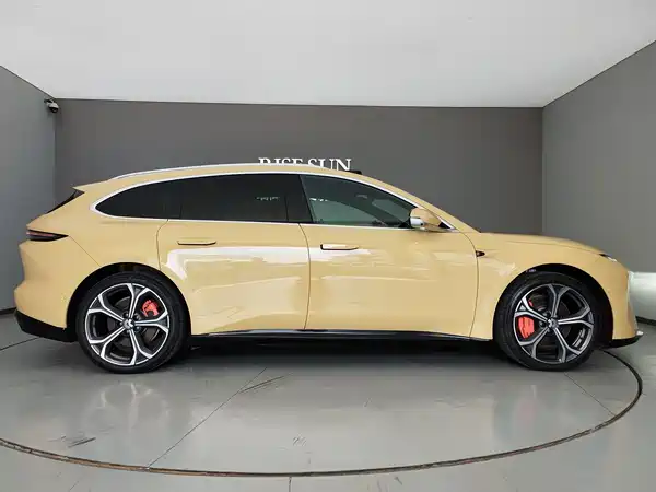 NIO ET5T 2025