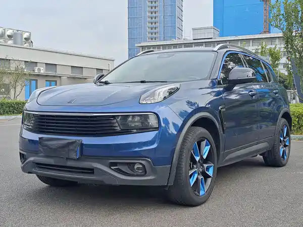 Lynk & Co 01 2018