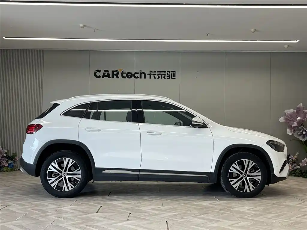 Mercedes-Benz GLA 2024 — фото 4