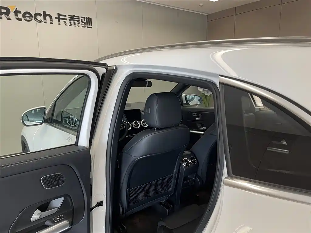 Mercedes-Benz GLA 2024 — фото 27