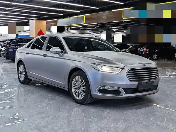 Ford Taurus 2017