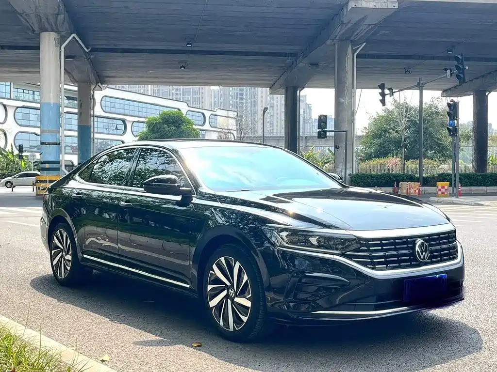 Volkswagen Passat 2022 — фото 3