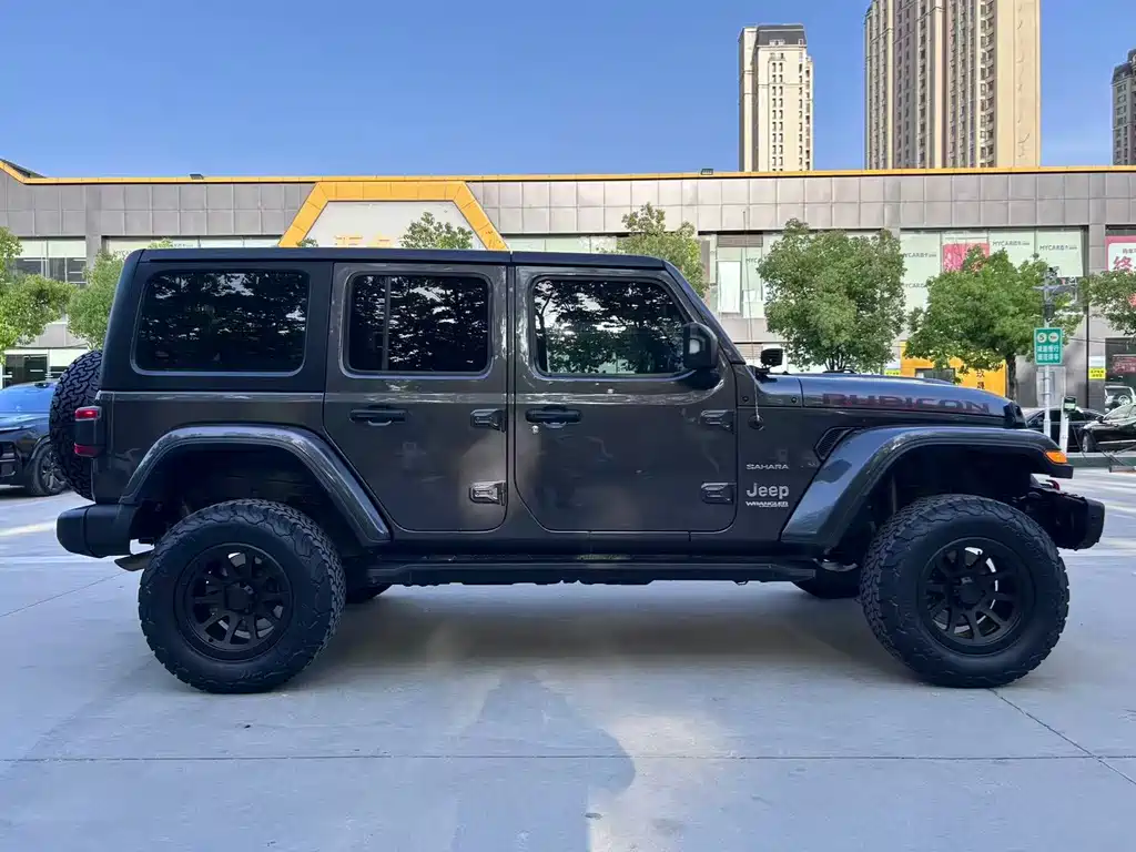 Jeep Wrangler 2021 — фото 8