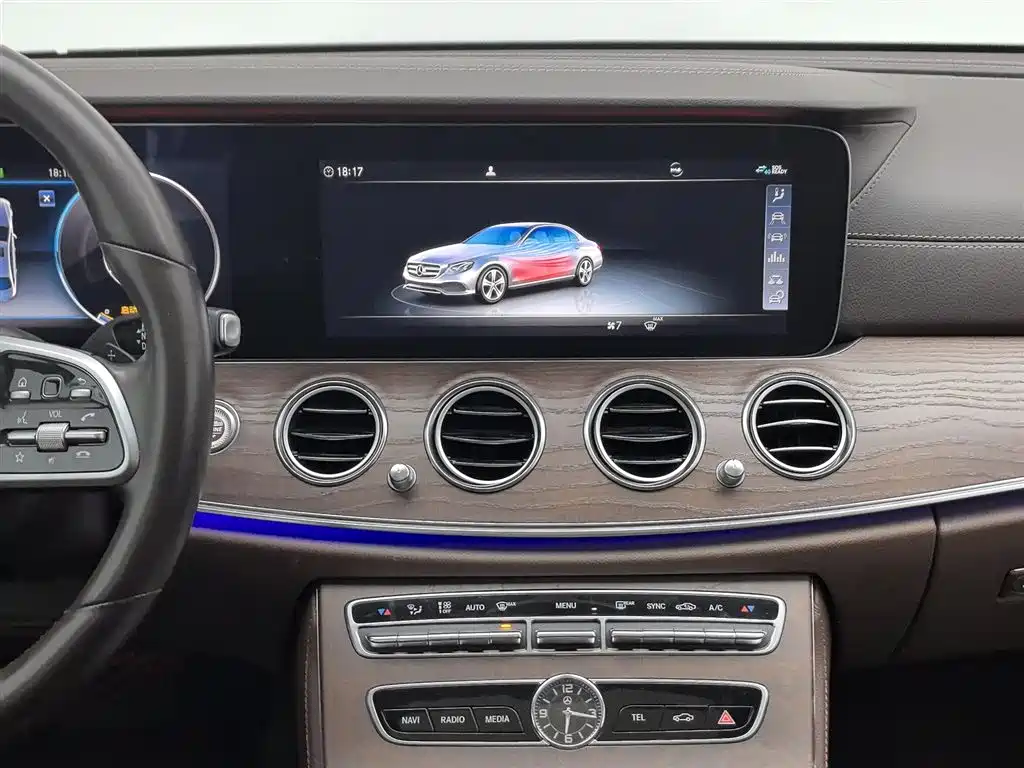 Mercedes-Benz E-Class 2020 — фото 12