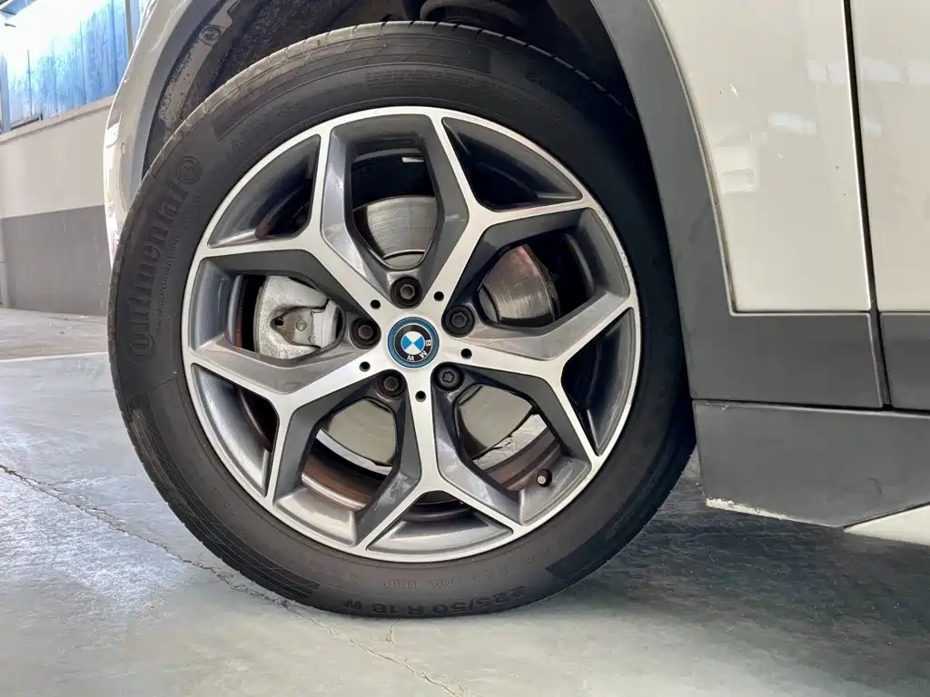 BMW X1 New Energy 2018 — фото 20