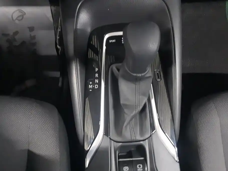 Toyota Corolla 2021 — фото 16
