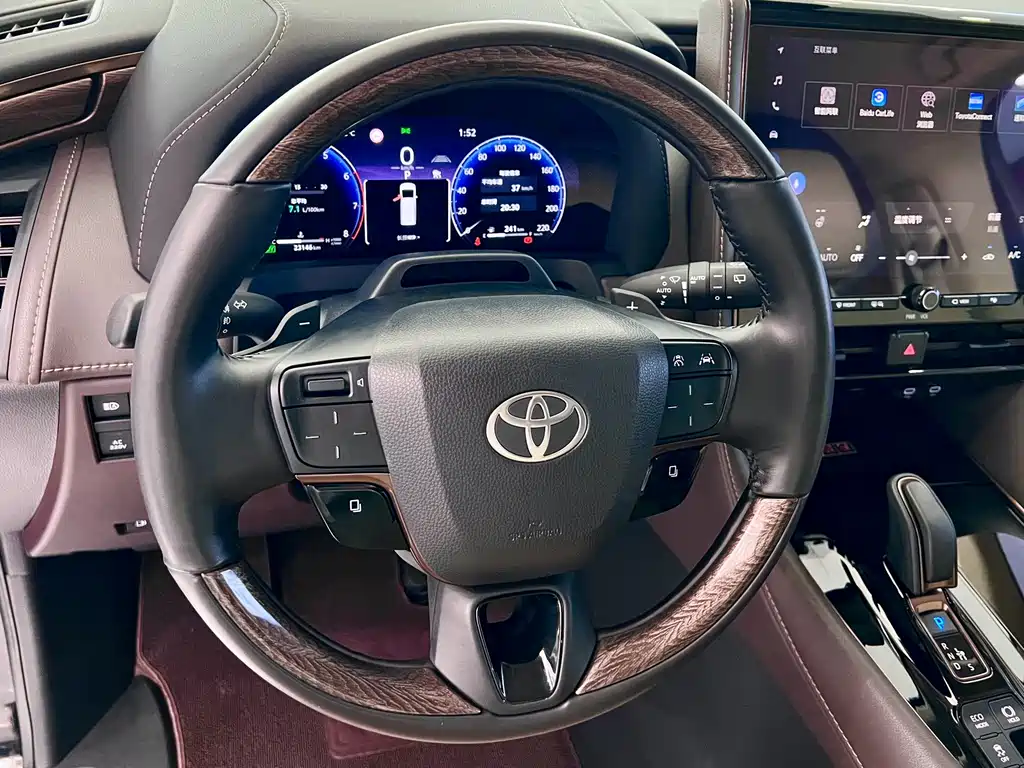 Toyota Alphard 2025 — фото 18