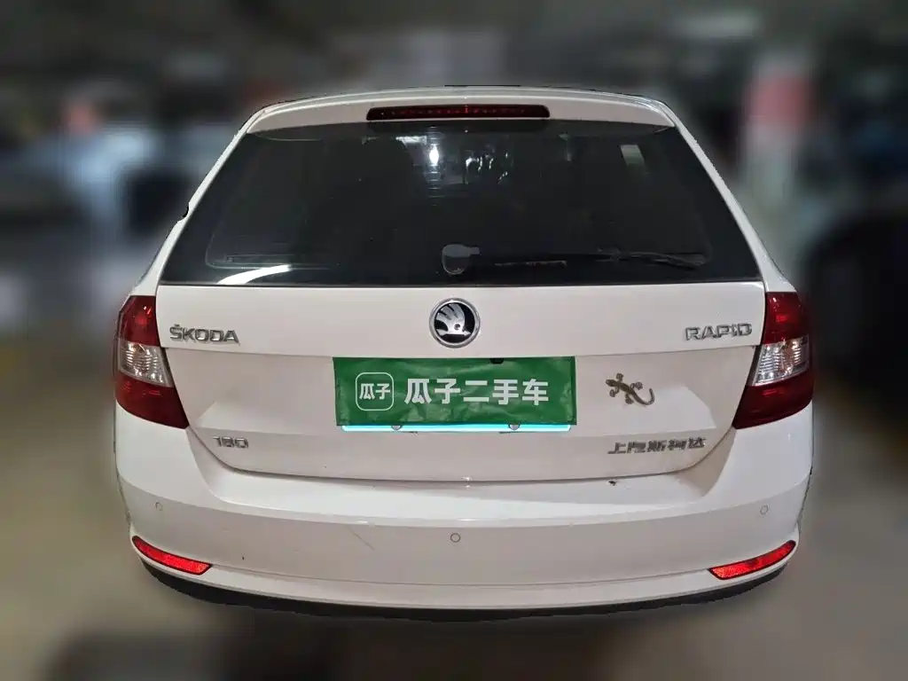 Skoda Rapid Spaceback 2016 — фото 5
