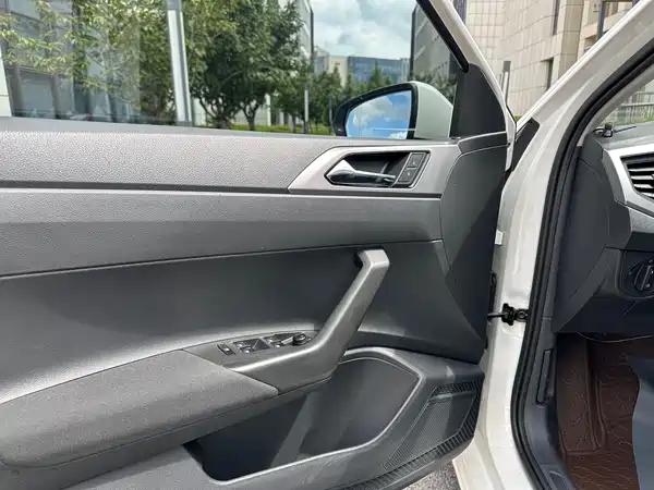 Volkswagen Polo 2021