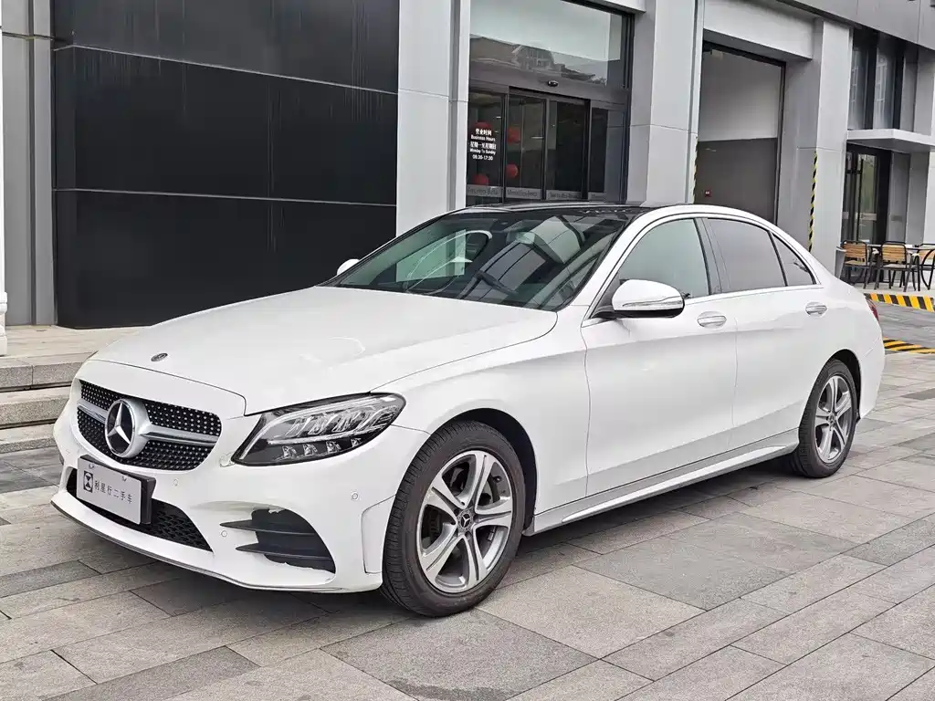 Mercedes-Benz C-Class 2019 — фото 1