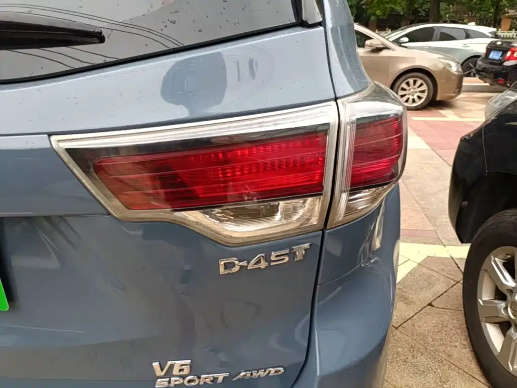 Toyota Highlander 2015 — фото 24