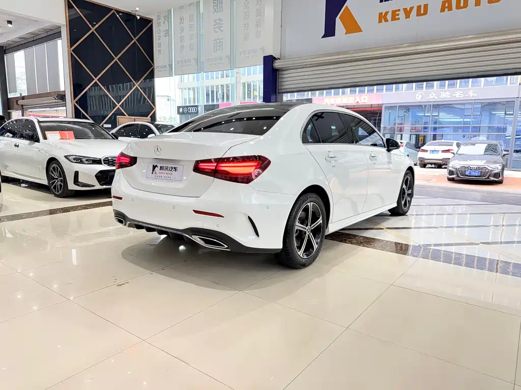 Mercedes-Benz A-Class 2023 — фото 19