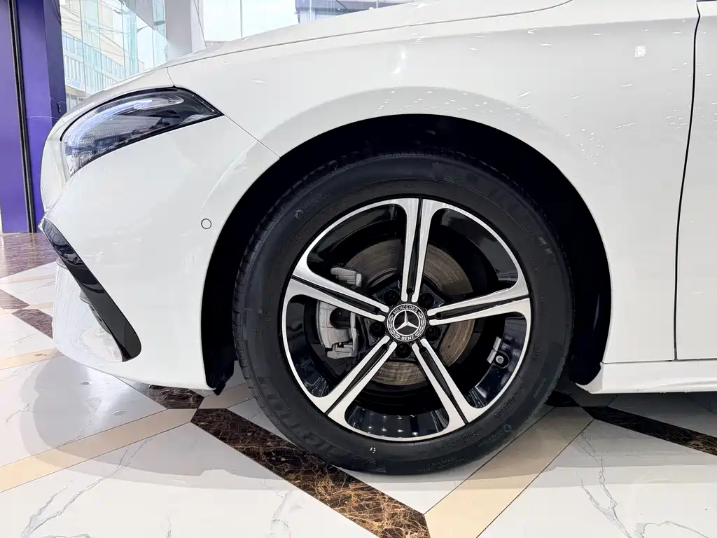 Mercedes-Benz A-Class 2023 — фото 21