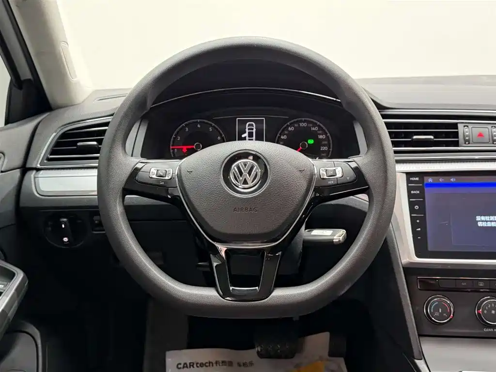 Volkswagen Lamando 2019 — фото 26