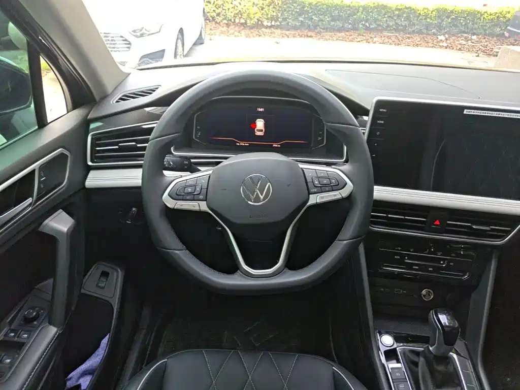 Volkswagen Tiguan L 2026 — фото 11