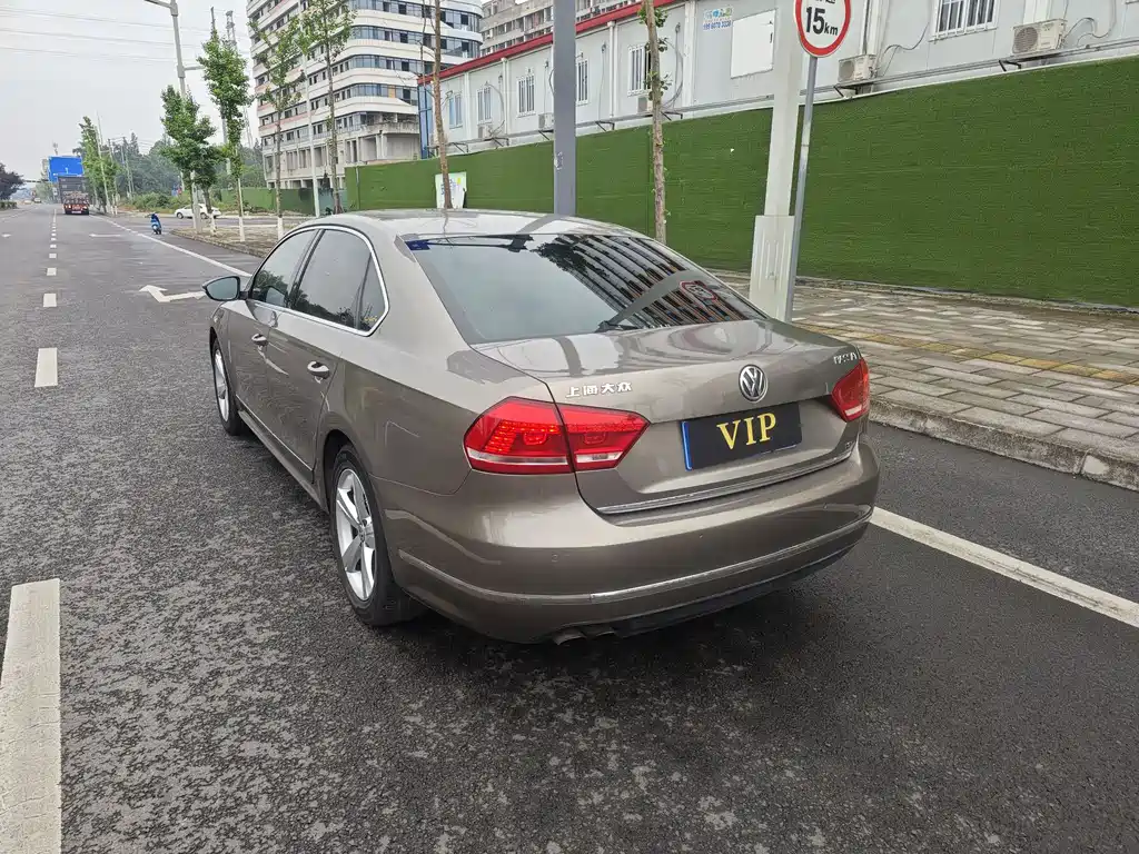 Volkswagen Passat 2011