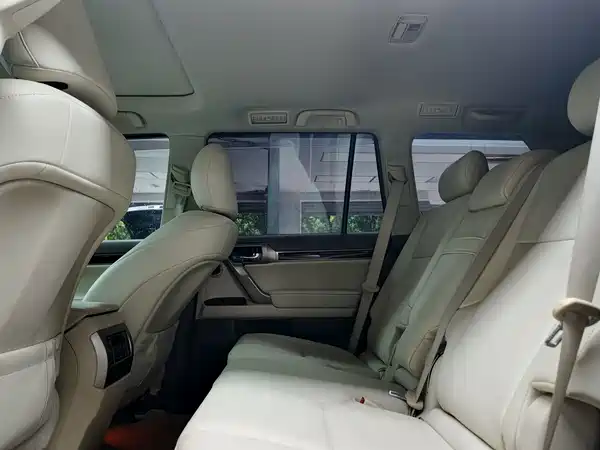 Lexus GX 2011