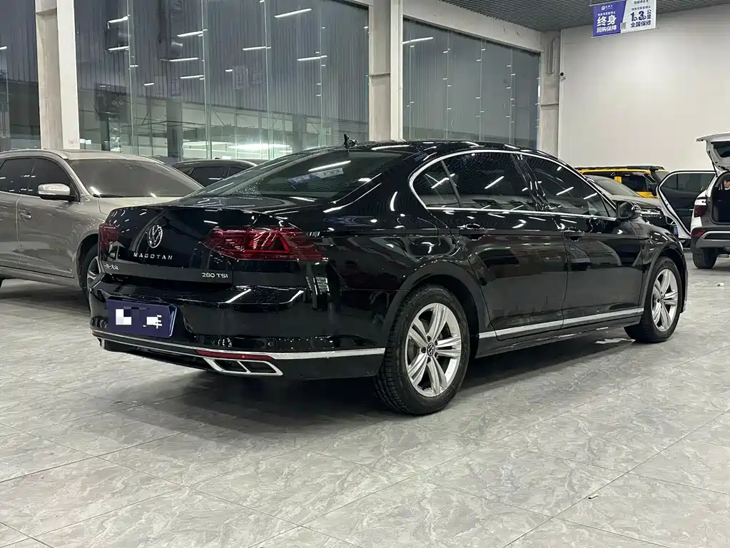 Volkswagen Magotan 2025