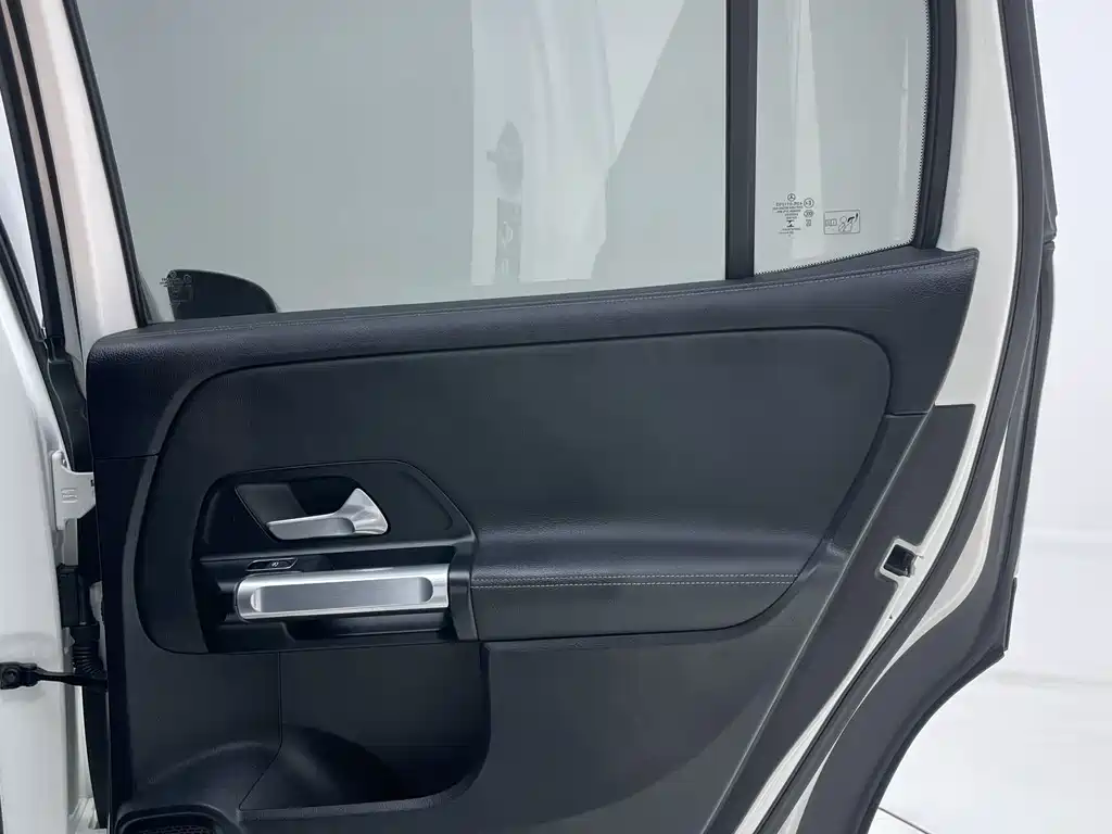 Mercedes-Benz GLB 2020 — фото 26