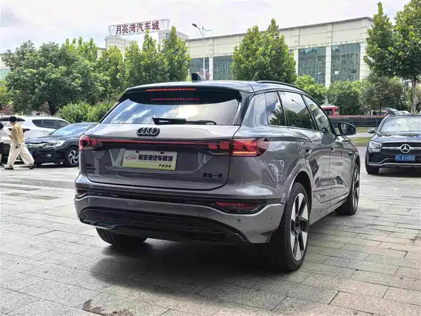 Audi Q6L E-Tron 2025