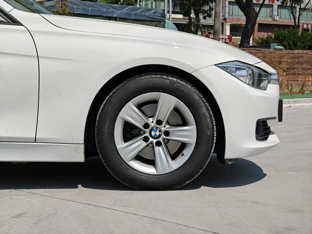 BMW 3 Series 2014 — фото 24