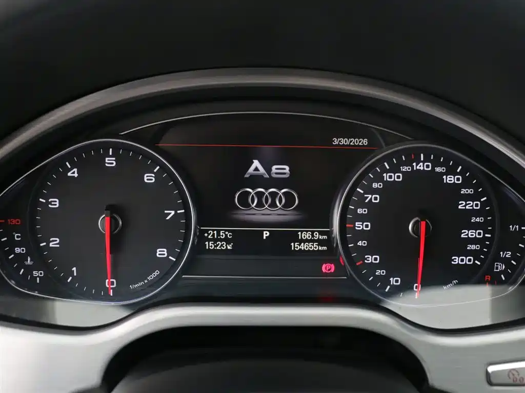 Audi A8 2014 — фото 5