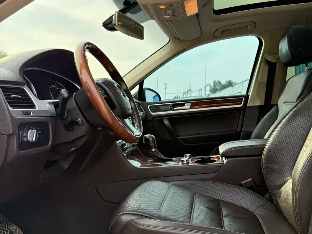 Volkswagen Touareg 2014