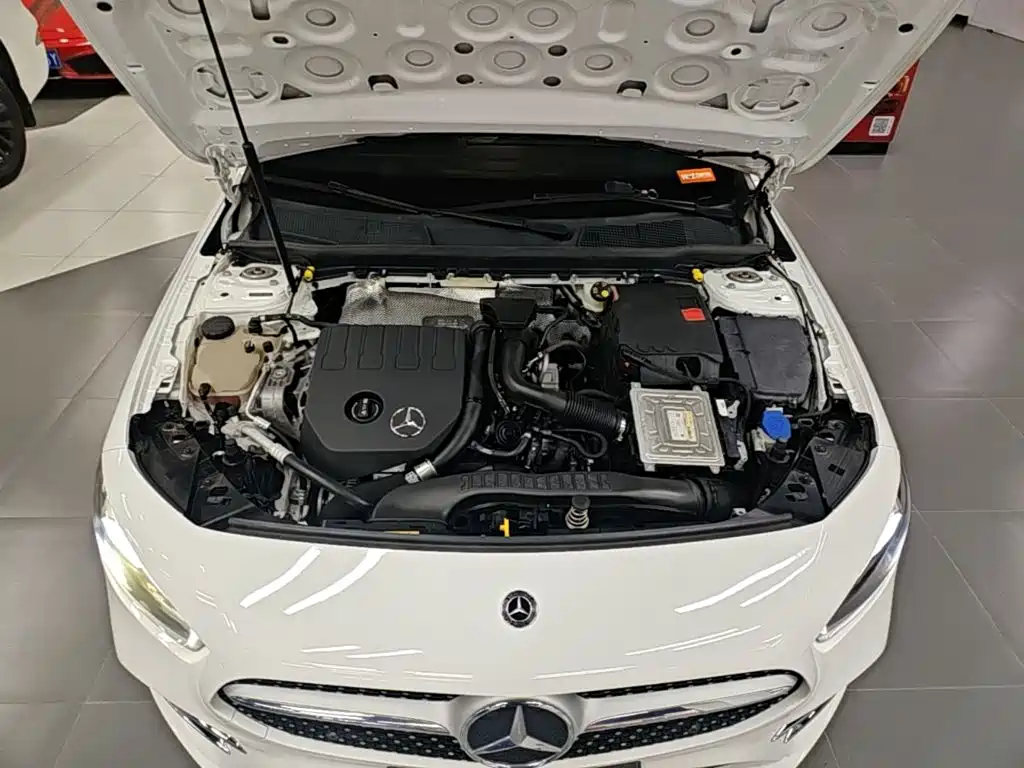 Mercedes-Benz A-Class 2020 — фото 20