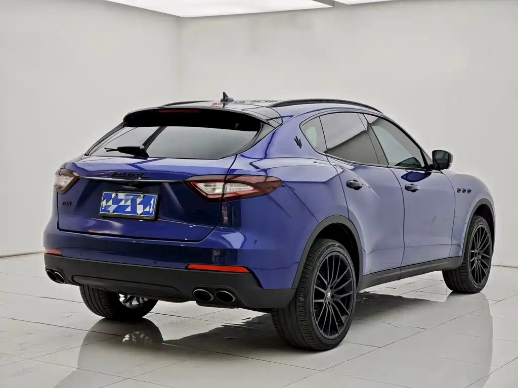 Maserati Levante 2018 — фото 10