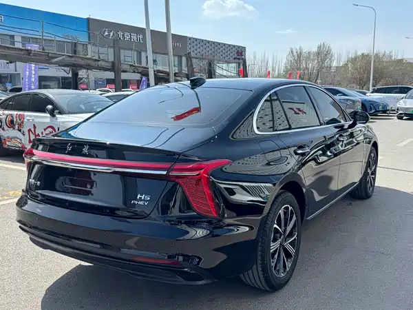 Hongqi H5 PHEV 2025